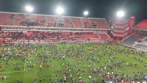90 Arrested, 300 detained as Copa Sudamericana match in Argentina turns Violent - Watch Video!