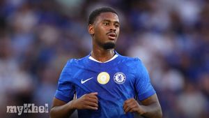 Erik Ten Hag Confident Jorrel Hato Will Shine At Chelsea This Season