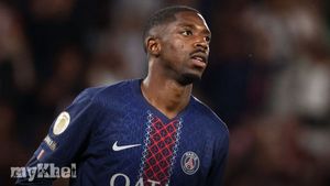 Luis Enrique Supports Ousmane Dembele Following Penalty Miss In PSG's Recent Victory