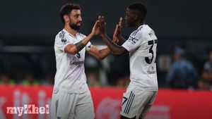 Mainoo Must Compete With Fernandes For Regular Minutes In Manchester United Midfield