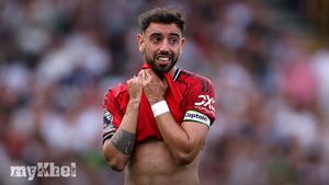 Manchester United's Old Scars Resurface As Gary Neville Critiques Draw Against Fulham