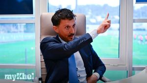 Marseille President Longoria Describes Rabiot And Rowe's Extremely Violent Dressing Room Altercation