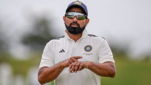 Shami Marks First-Class Comeback, but Fresh Injury Concerns Resurface in Duleep Trophy