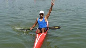 Dal Lake's own Mohsin Ali sets Khelo India Water Sports Festival alive with Golden dream