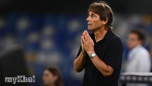 Napoli's Persistence Shines As They Secure Last-Minute Victory Over Cagliari