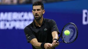 US Open: Djokovic progresses while Medvedev crashes out after photographer enters court