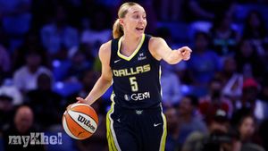 Paige Bueckers Discusses Potential Back Injury After WNBA Game Against Liberty