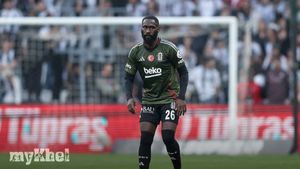Sunderland Strengthens Squad With Signing Of Arthur Masuaku Ahead Of Premier League Return