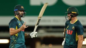 Australia hold off Proteas in T20I opener after more David heroics