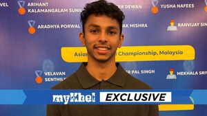 National Squash Champion Velavan Senthilkumar on Olympic Ambitions and Enduring Camaraderie With Abhay Singh