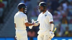 Kohli Thanks Pujara for His Support in India's Test Batting Line-Up