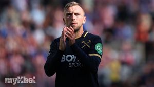 West Ham Players Urge Fans To Show Support In Upcoming Chelsea Match