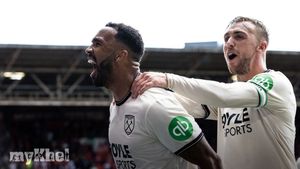 West Ham Achieves First Premier League Victory With Late Goals Against Nottingham Forest