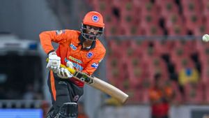 Idukki boy Akhil Scaria's Relentless Rise in Kerala Cricket League: No Fans, Just Fire