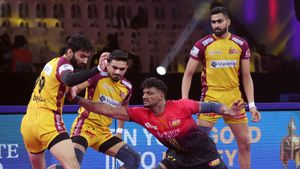 PKL 2025: Bengaluru Bulls Clinch Fourth Straight Win as Ganesha's Super Raid Stuns Telugu Titans in Southern Derby