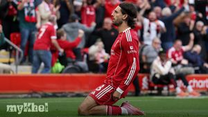Dominik Szoboszlai's Stunning Free-Kick Secures Liverpool Victory Over Arsenal