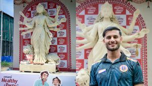 East Bengal Stars Celebrate Durga Puja with Unique Emami Atta Idol at Kolkata Pandal