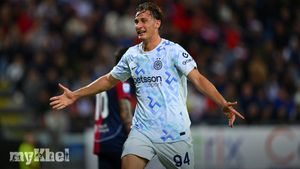 Cristian Chivu Expresses Surprise At Francesco Pio Esposito's Development And Performance