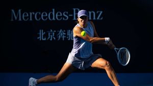 Swiatek advances to China Open fourth round, Pegula completes comeback