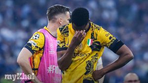 Denzel Dumfries Asserts No Pressure On Inter Milan To Win Champions League This Season