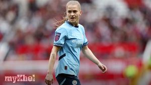 Jess Park Transfers To Manchester United From Manchester City For Four-Year Deal
