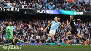 Manchester City Triumphs Over Burnley 5-1 As Esteve Scores Two Own Goals And Haaland Shines