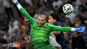 Marseille Triumphs Over Paris Saint-Germain 1-0 In Le Classique Match With Aguerd's Goal