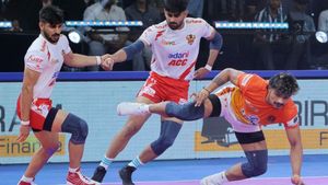 PKL 2025: Commanding all-round performance guides Puneri Paltan to mammoth 22-point victory over Gujarat Giants