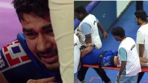 Haryana Steelers' Naveen Kumar Suffers Painful Knee Injury in PKL 12 Clash vs Bengaluru Bulls: WATCH