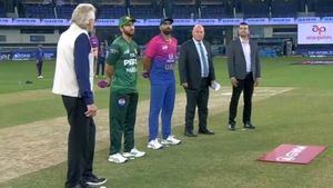 PAK vs UAE Toss Update, Asia Cup 2025: Pakistan vs United Arab Emirates Playing 11, Captain's Quotes, Pitch Report