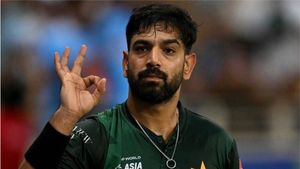 IND vs PAK, Asia Cup 2025: 'Sore Loser' Haris Rauf's Provocative Reaction To Virat Kohli Chant Goes Viral– WATCH