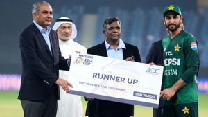 IND vs PAK, Asia Cup 2025 Final: Salman Ali Agha Copies Suryakumar Yadav, Pakistan Team Donates Match Fees To Victims Of 'Indian Attacks'