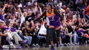 Phoenix Mercury Advance In WNBA Playoffs Thanks To Alyssa Thomas' Impressive Triple-Double Performance