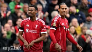 Ryan Gravenberch In Form Of His Life, Liverpool Skipper Van Dijk Praises Young Midfielder
