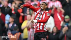 Sunderland Earns Hard-Fought 1-1 Draw Against Aston Villa Thanks To Wilson Isidor's Late Goal