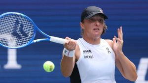 US Open: Swiatek marches into another grand slam quarter-final