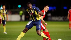 Usain Bolt set to represent two play for ISL teams in exhibition Football Match in India