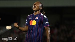Arsenal Falls To Lyon 1-2 As Dumornay Scores Twice In Women's Champions League Opener