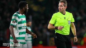 Tounekti Critiques ‘Crazy’ Decision To Disallow Celtic Equaliser In Europa League Defeat