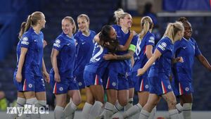 Chelsea Dominates Paris FC With 4-0 Victory As Alyssa Thompson Stars