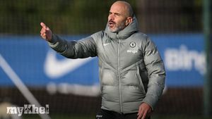 Chelsea's Enzo Maresca Discusses Red Card Issues And Player Discipline Ahead Of Ajax Match