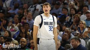 Cooper Flagg Impresses With Strong Performance In Preseason Debut For Dallas Mavericks