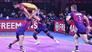 Joginder Narwal Eyes Another PKL Title: Dabang Delhi Ready for Battle Against Puneri Paltan in Qualifier 1 of PKL Season 12