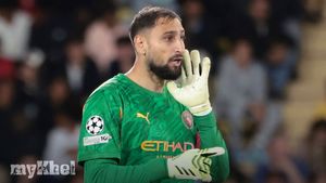 Donnarumma Expresses Delight In Working With Guardiola At Manchester City