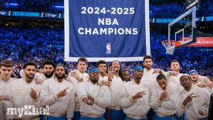 Gilgeous-Alexander's Late Free Throws Propel Thunder To Victory Over Rockets In Double Overtime