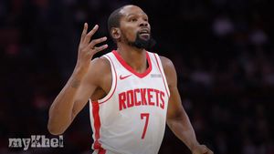 Kevin Durant Impresses With 20 Points In Houston Rockets Preseason Debut, Excited About Sengun Partnership