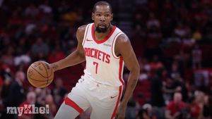 Kevin Durant To Start At Shooting Guard Against Oklahoma City Thunder In NBA Season Opener