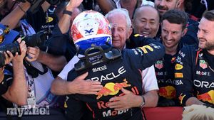 Max Verstappen Overcomes Mid-Season Struggles To Challenge For Title At Mexico City Grand Prix