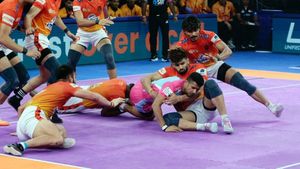 PKL 2025: Aditya’s Super 10 helps Puneri Paltan clinch thriller vs Pink Panthers despite Samadi’s 22-point game