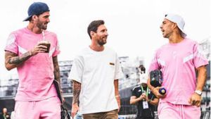 Rodrigo De Paul, Luis Suarez Join Lionel Messi for GOAT Tour Of India